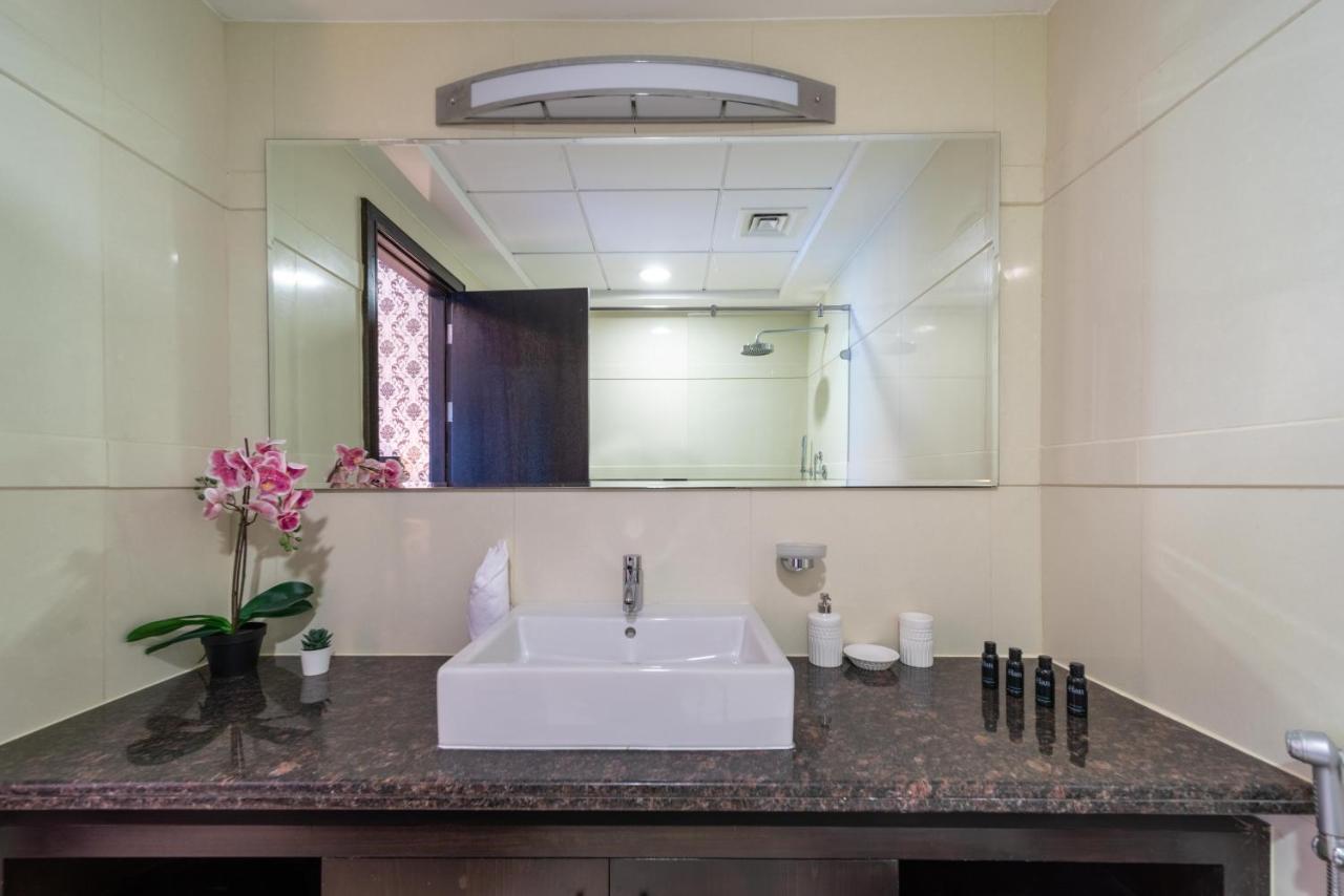 Hometown Apartments - Luxury And Spacious 3 Bedroom Apartment In Marina Dubai Buitenkant foto